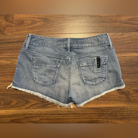 Black Orchid women’s jeans shorts (size 27) - Picture 2 of 5